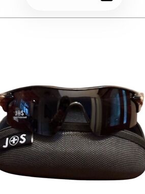 J+S Unisex Acre Plus Sports Sunglasses - Polarized Black Frame/Black Lens